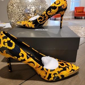 Versace baroque-print pumps